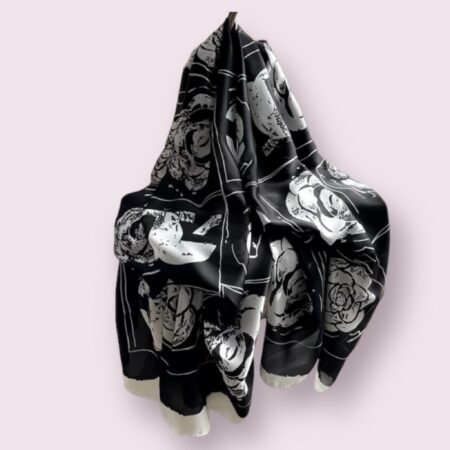 Grand foulard Camlia noir de soie
